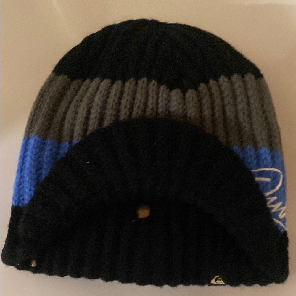 Quiksilver boy’s beanie with brim